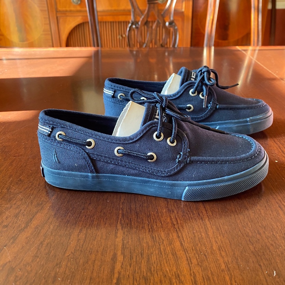 NWT Nautica Blue shoes!